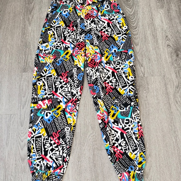 VIP Cargo Pants. - Picture 2 of 16